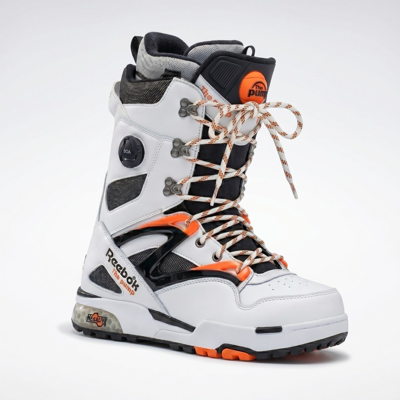 Reebok Pump snowboard boot with laces and BOA