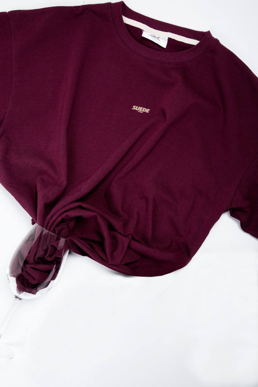 Maroon crewneck detail
